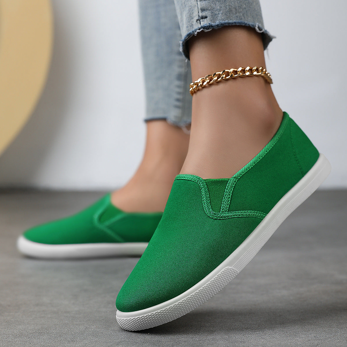 Fashionable Flat Canvas Shoes For Women