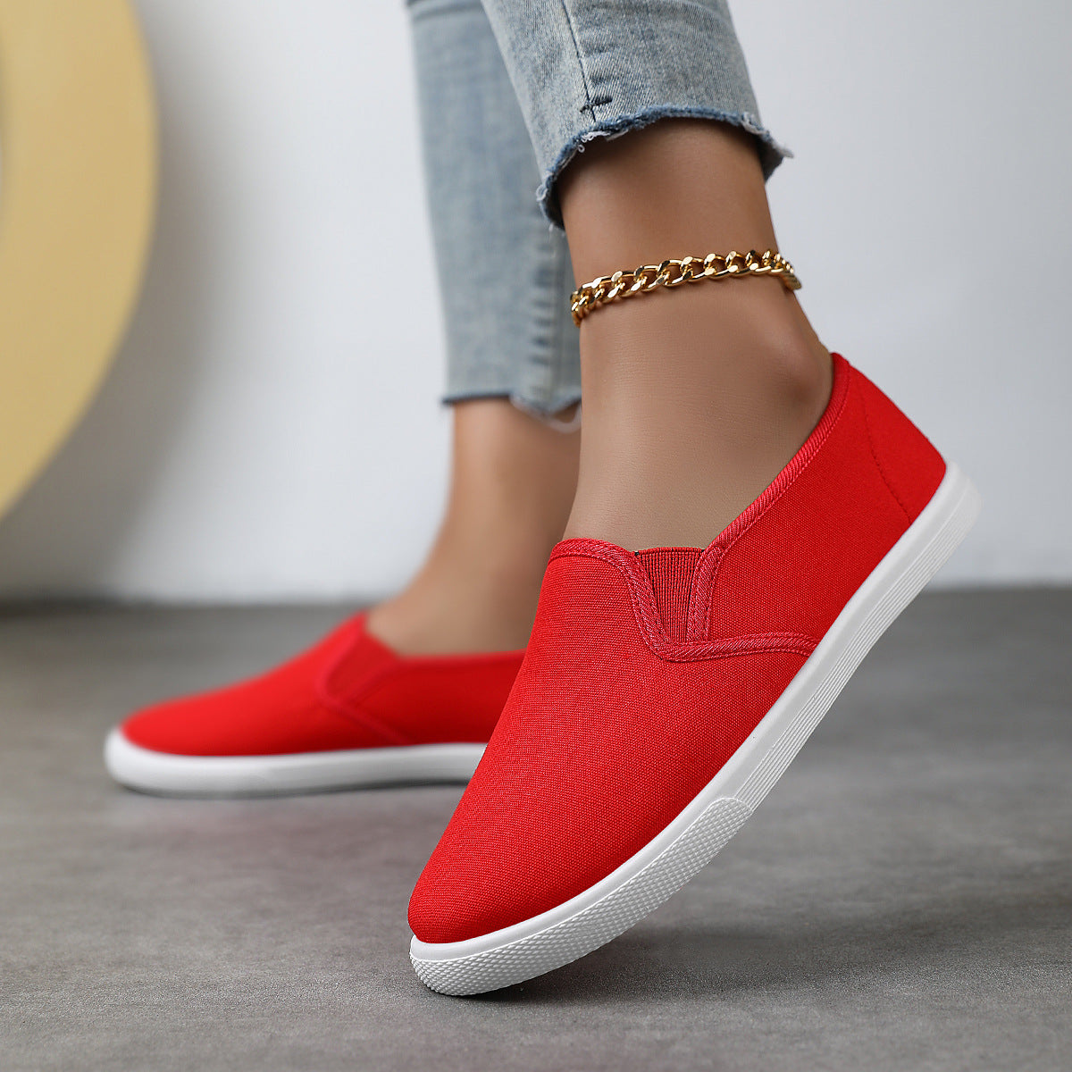 Fashionable Flat Canvas Shoes For Women