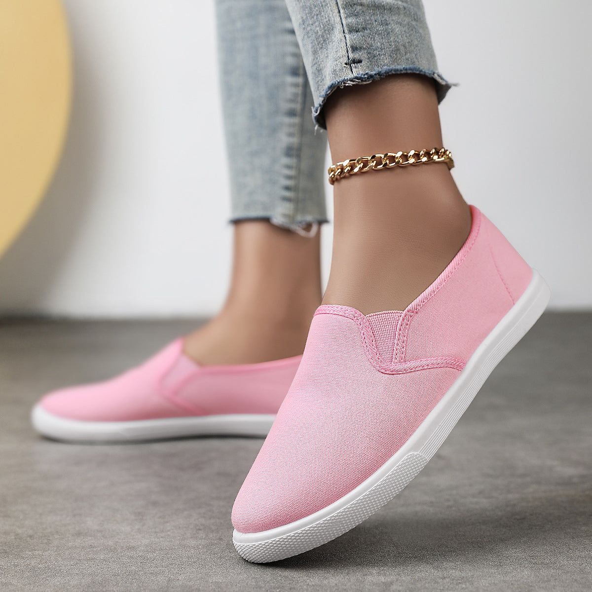 Fashionable Flat Canvas Shoes For Women